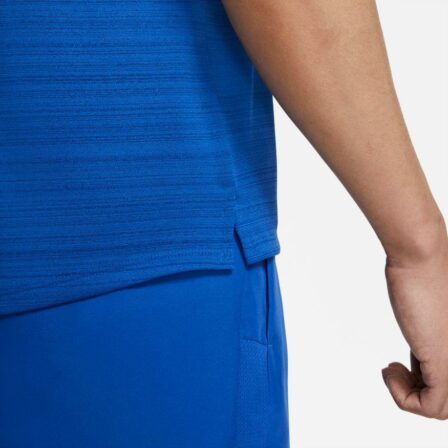 Nike-Dri-Fit-Miler-T-shirt-Game-Royal-Blue-detaljer-p