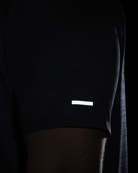 Nike-Dri-Fit-Miler-Tennis-T-shirt-3-p