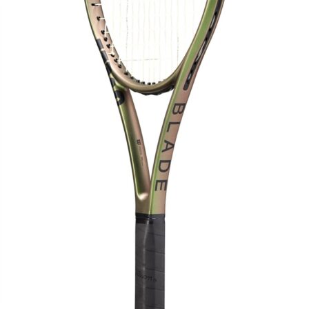 Wilson-Blade-104-V8.0-siden